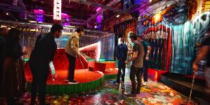 Indoor golf with urban styling