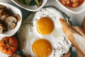 english breakfast with eggs