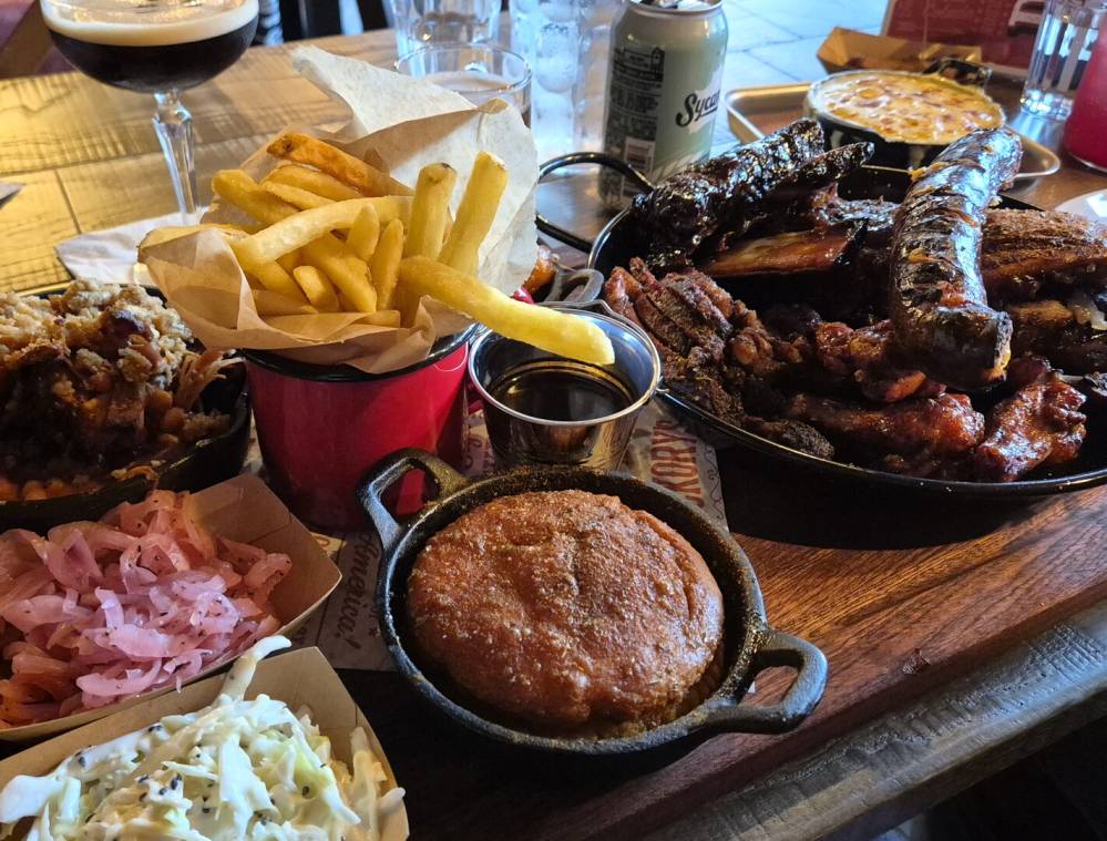 A platter meal at Hickory's