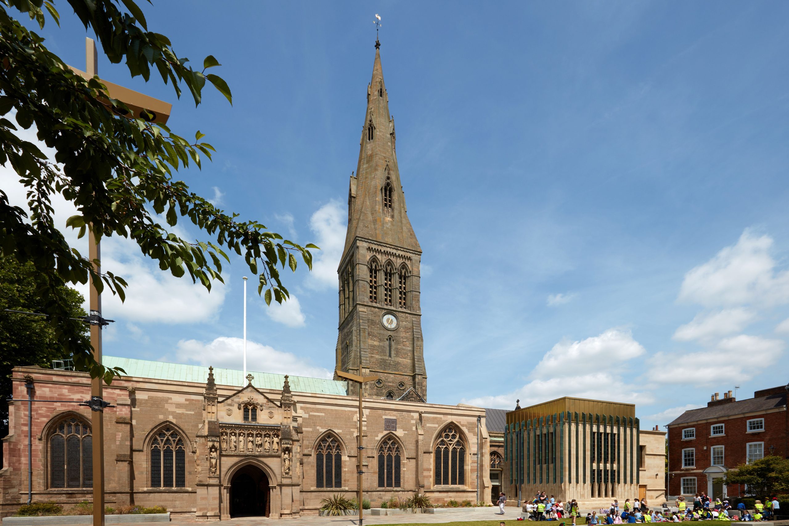 exterior of leicester cathedral