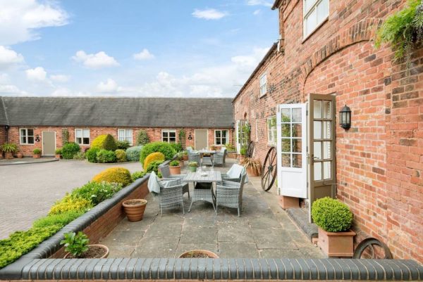 The courtyard at Upper Rectory Farm Cottages