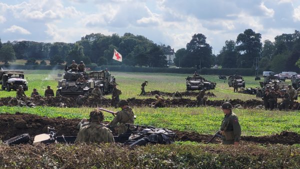 The Victory Show tank battle