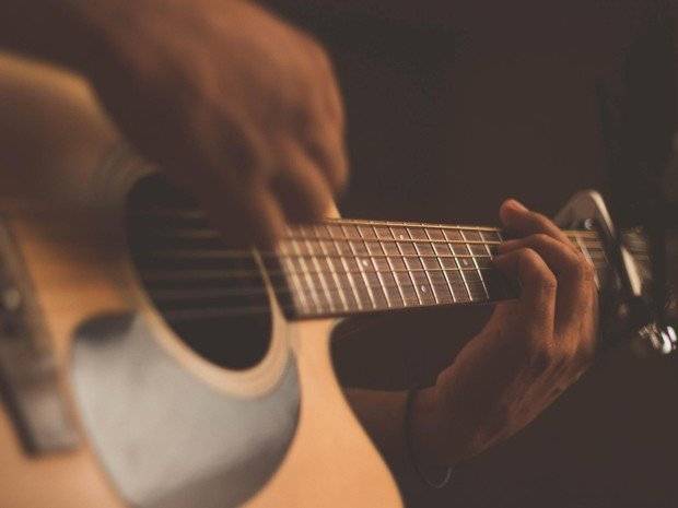 Muddy Summers & the Dirty Field Ws – Boilers – Jessi Eastfield at Duffy's Bar